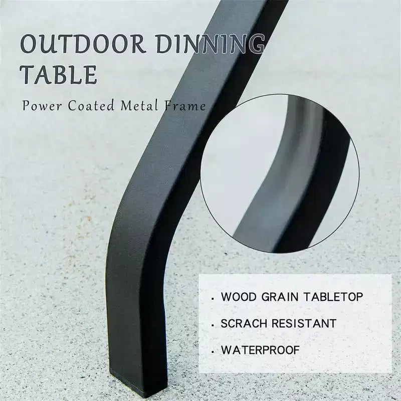 Tavolo da esterni in metallo con piano effetto legno: design quadrato con foro per ombrellone (1 tavolo)