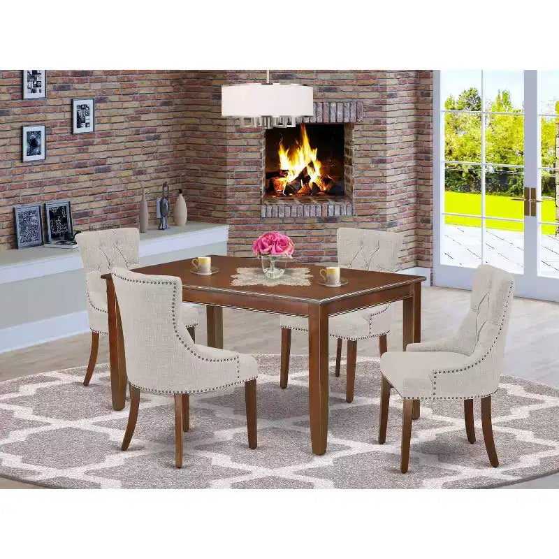 HomeStock Set Sala da Pranzo Rettangolare 5 Pezzi - Top in Legno Massello Finitura Mogano - Posti a Sedere per 4 Persone